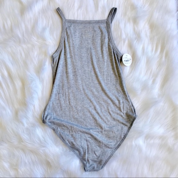 ｇｒｅｙ ｂｏｄｙｓｕｉｔ / ｏｎｓｉｅ - Picture 4 of 4
